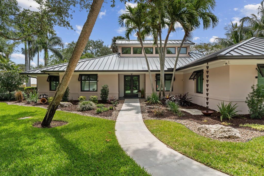 Photo of 121 Hillcrest Drive, Sewalls Point, FL 34996 (MLS # R11089762)