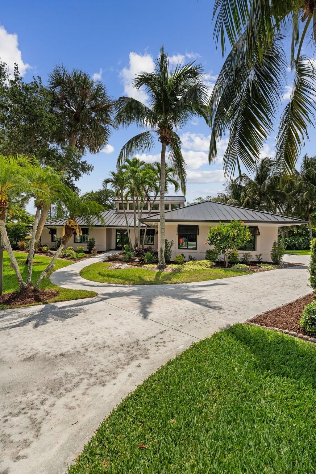 Photo of 121 Hillcrest Drive, Sewalls Point, FL 34996 (MLS # R11089762)