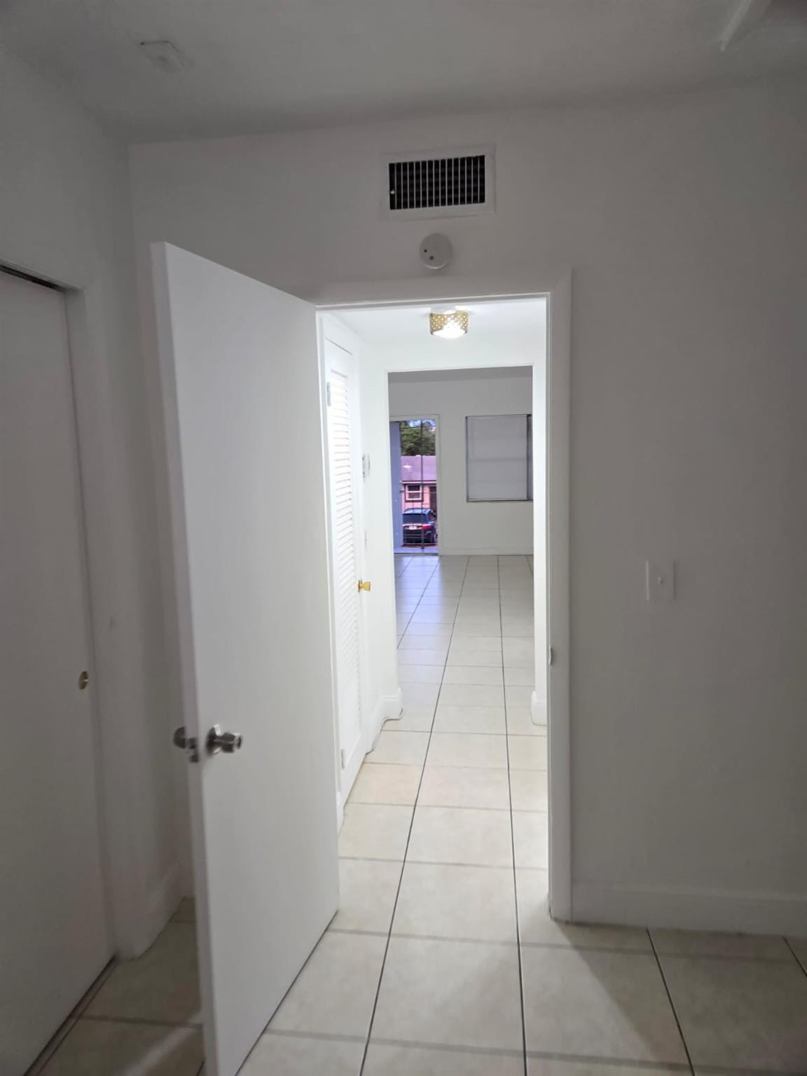 PARK SIDE MANOR B CONDO INC - Residential Lease