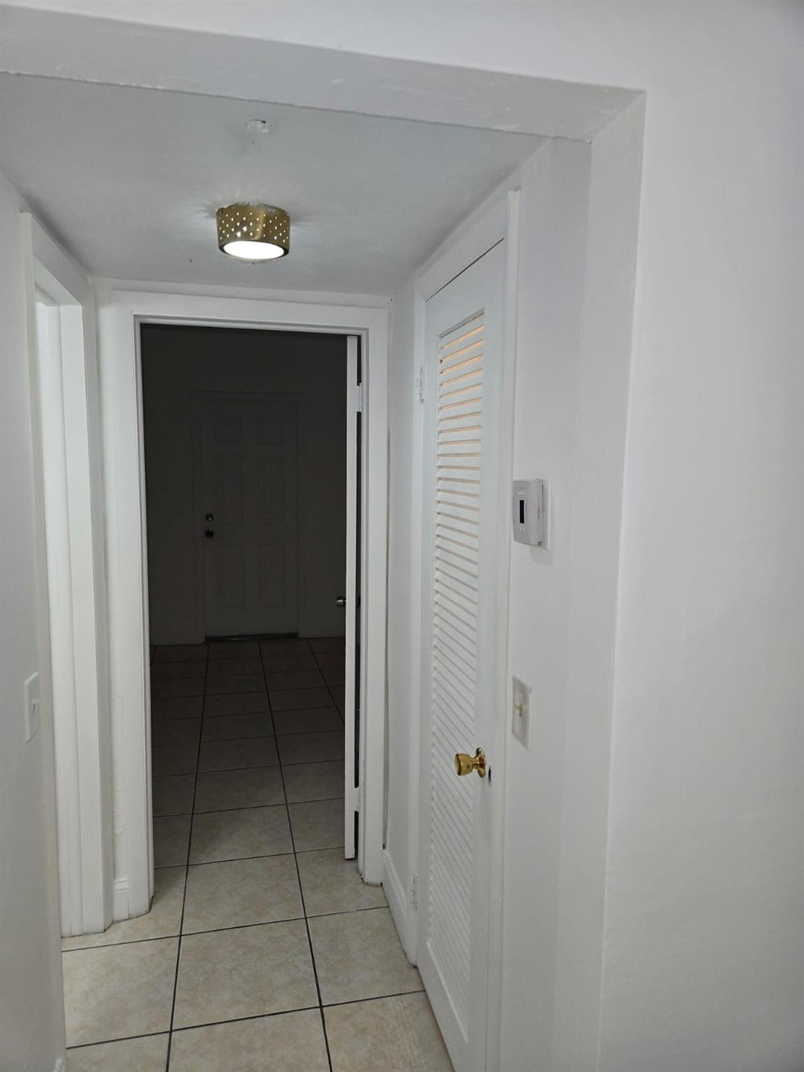 PARK SIDE MANOR B CONDO INC - Residential Lease