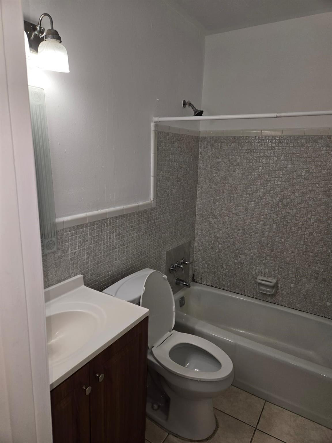 PARK SIDE MANOR B CONDO INC - Residential Lease