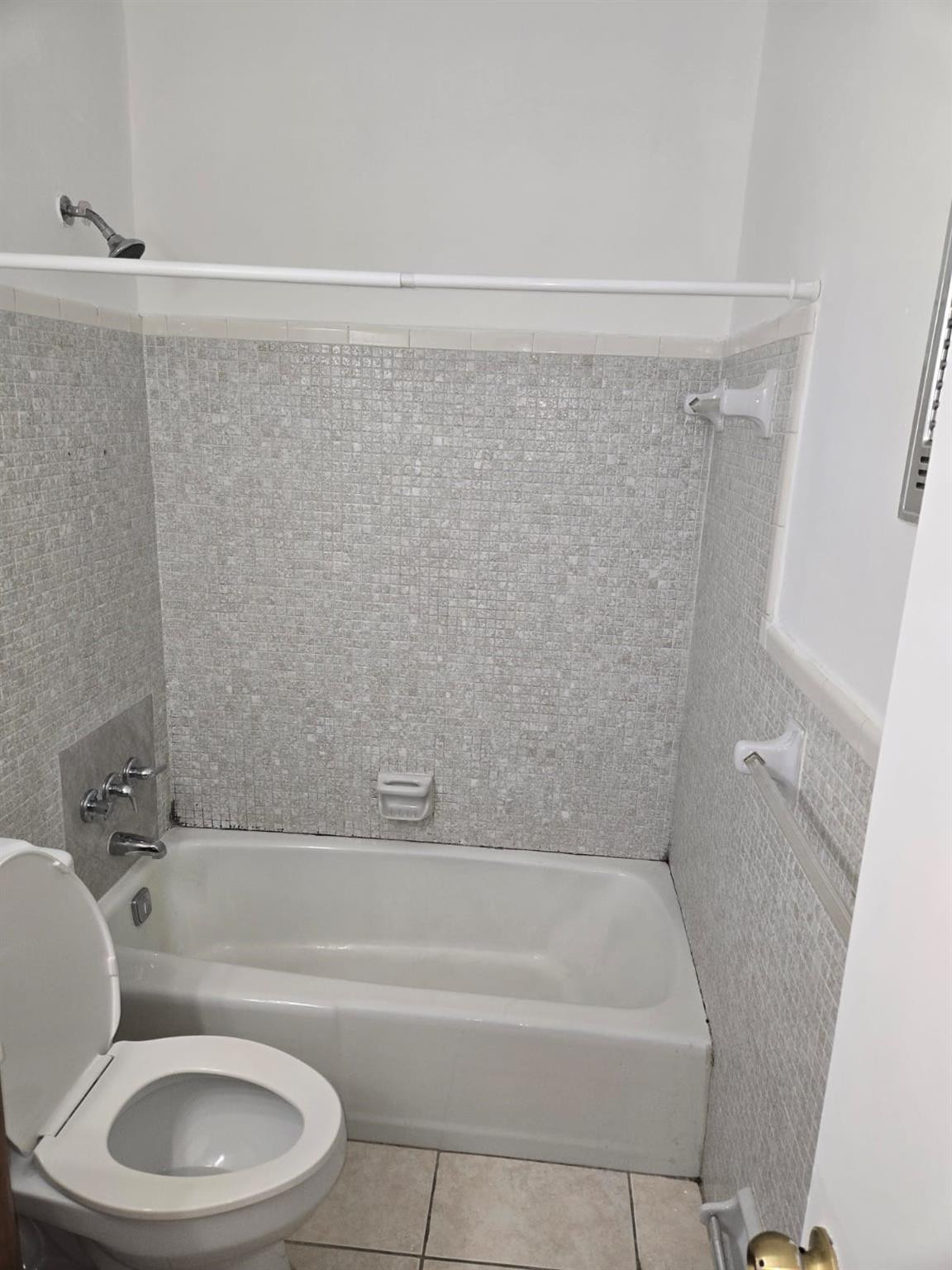 PARK SIDE MANOR B CONDO INC - Residential Lease