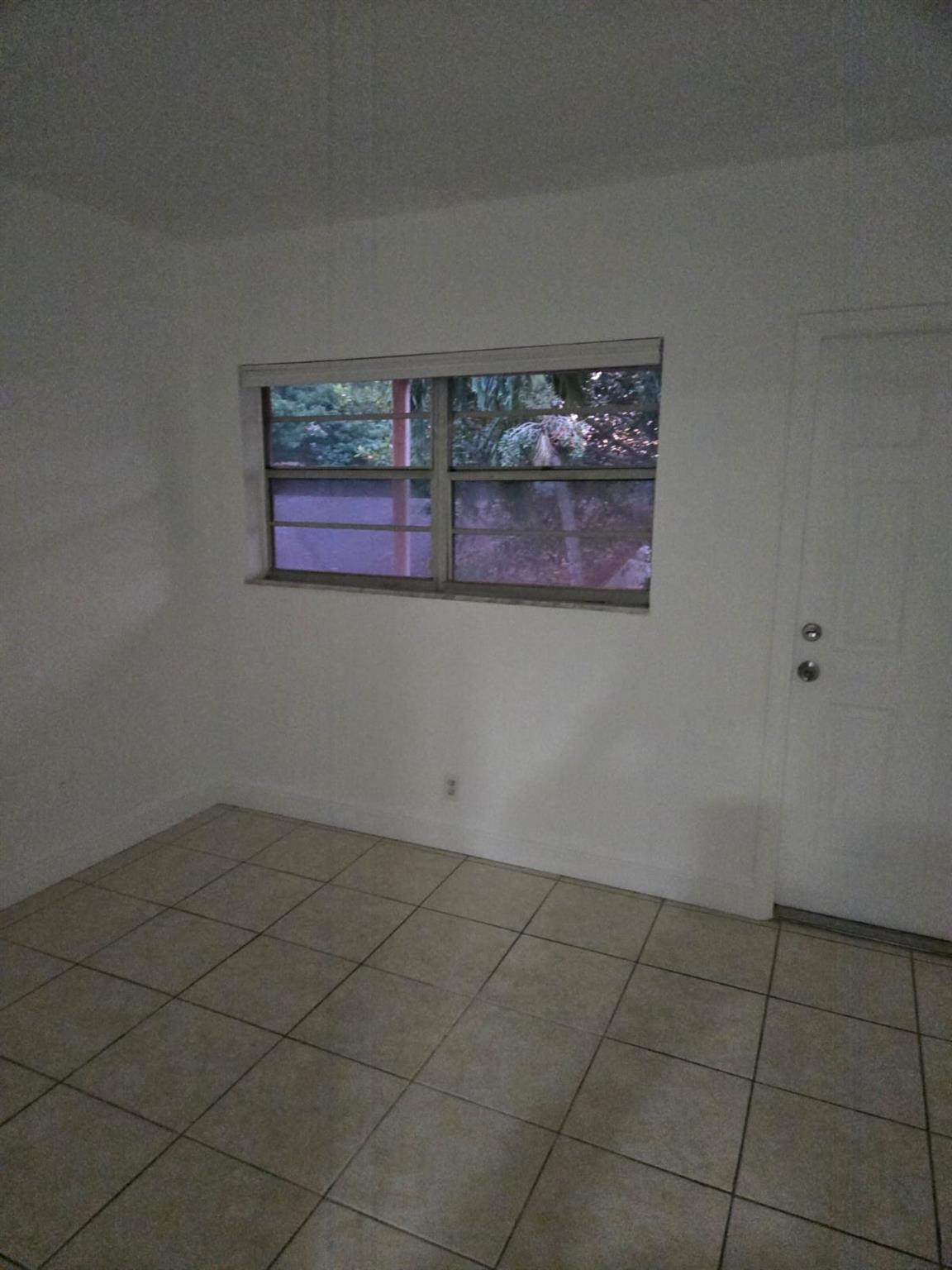 PARK SIDE MANOR B CONDO INC - Residential Lease