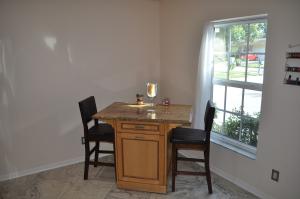 LAURELWOOD SUB UNIT 4 - Residential