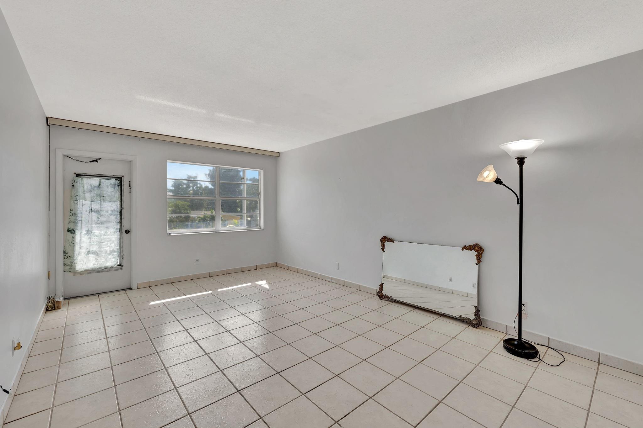 Park South Eleven Inc Con - Residential Lease