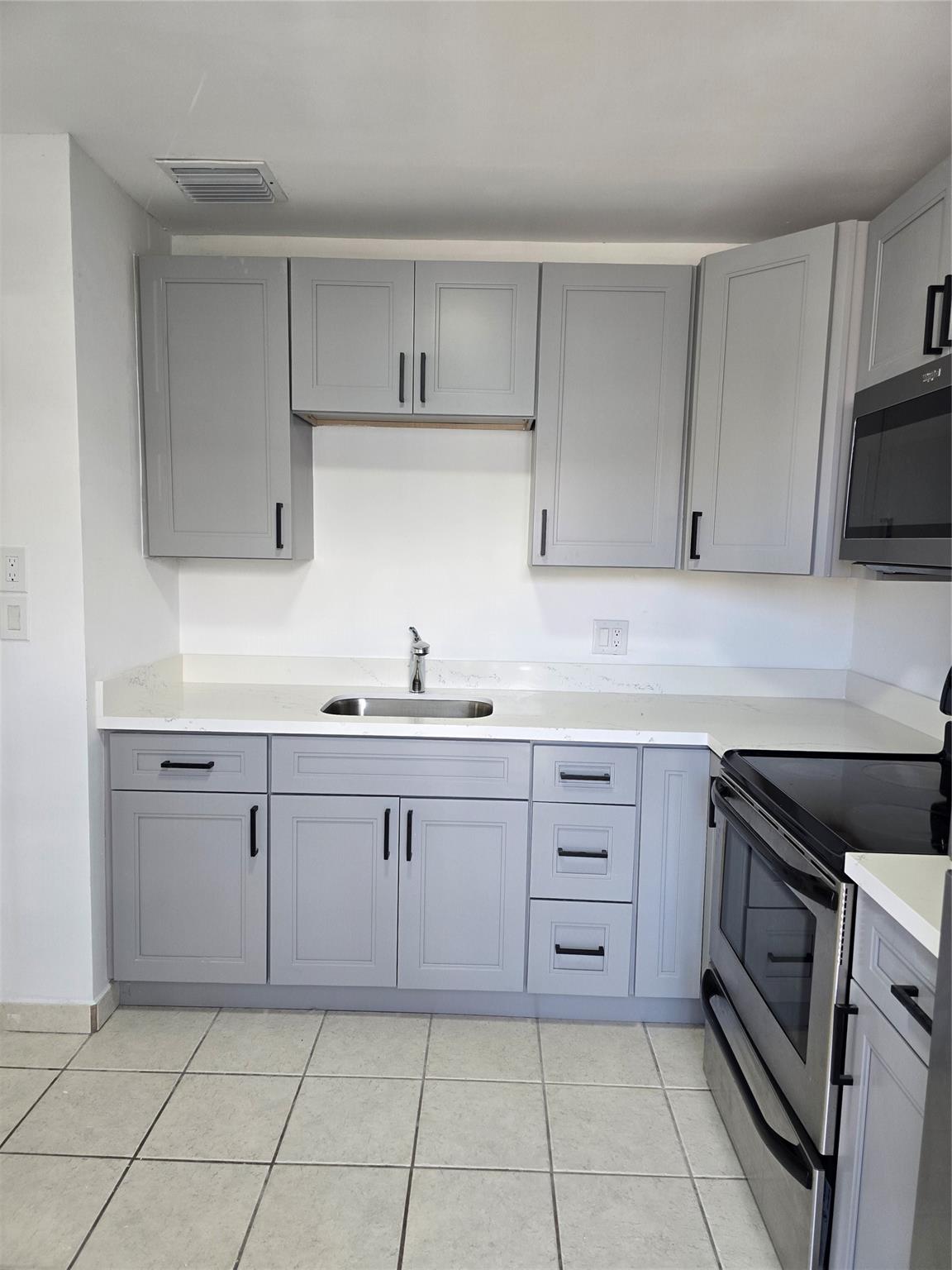 Park South Eleven Inc Con - Residential Lease