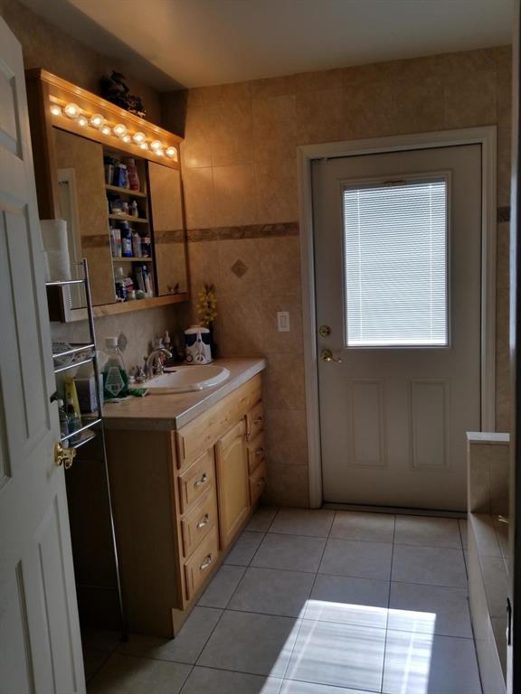 HUNTINGTON WOODS - Residential