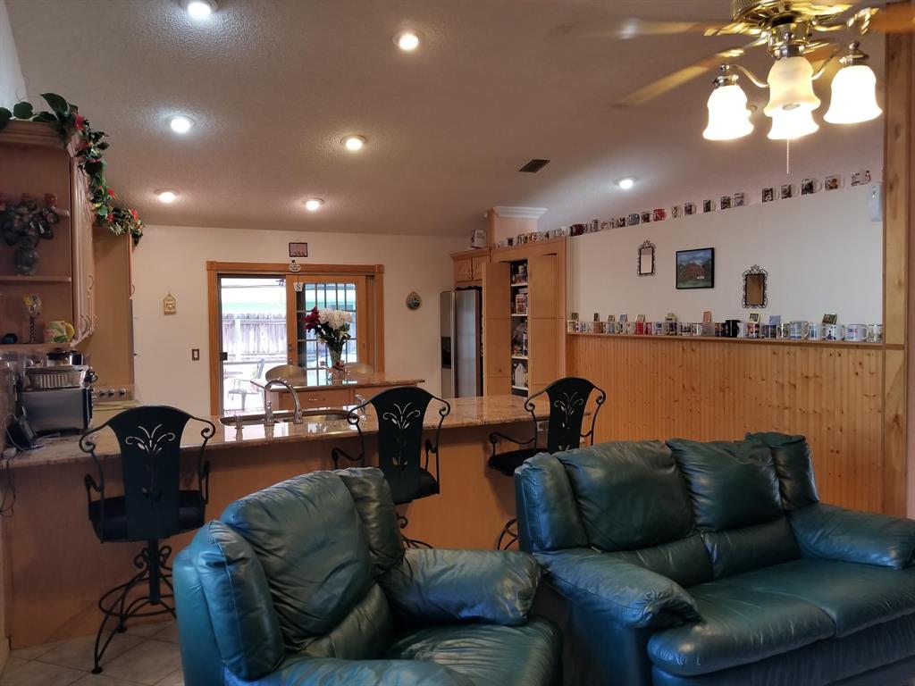 HUNTINGTON WOODS - Residential