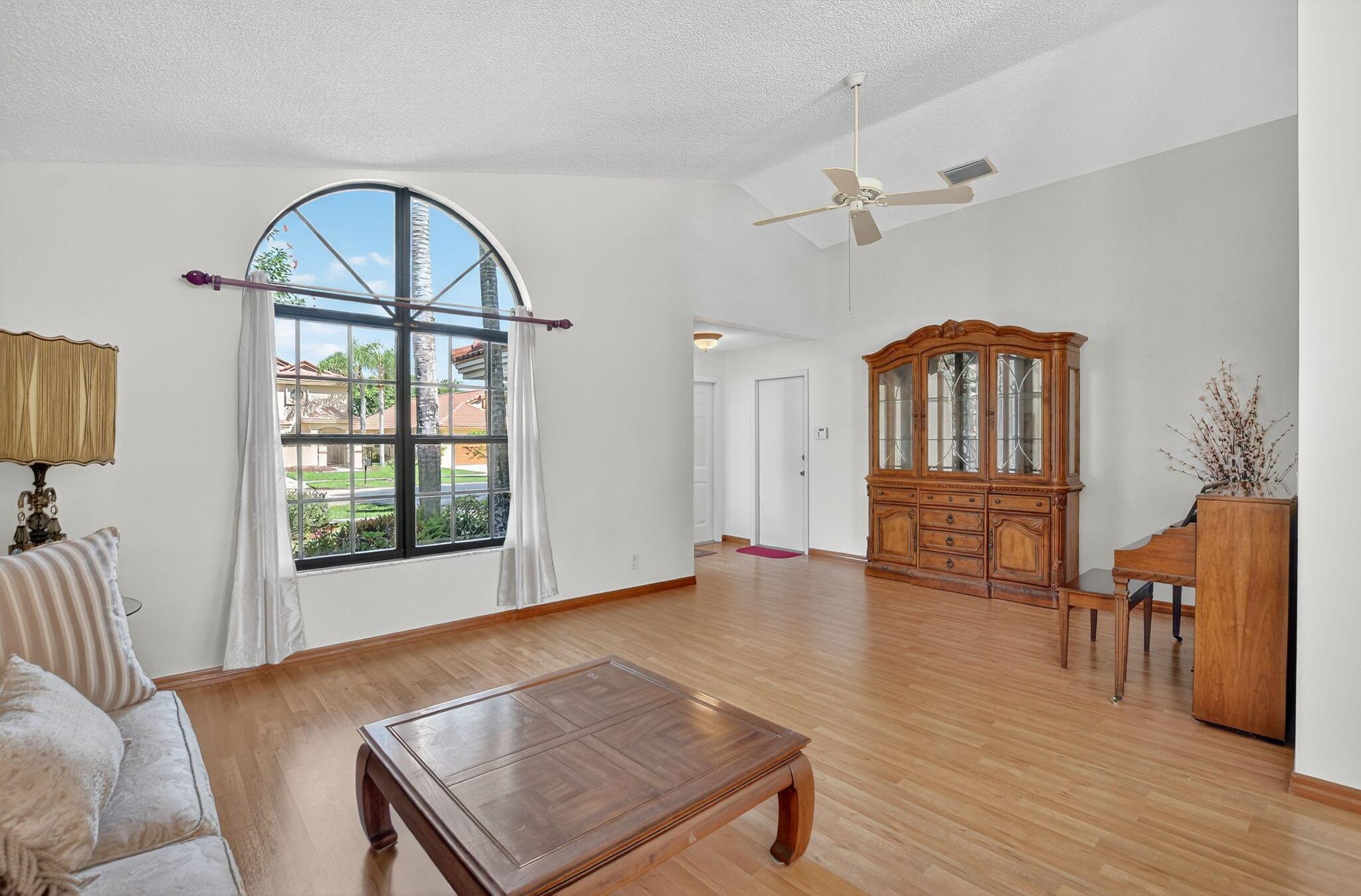 476 NW 38th Avenue