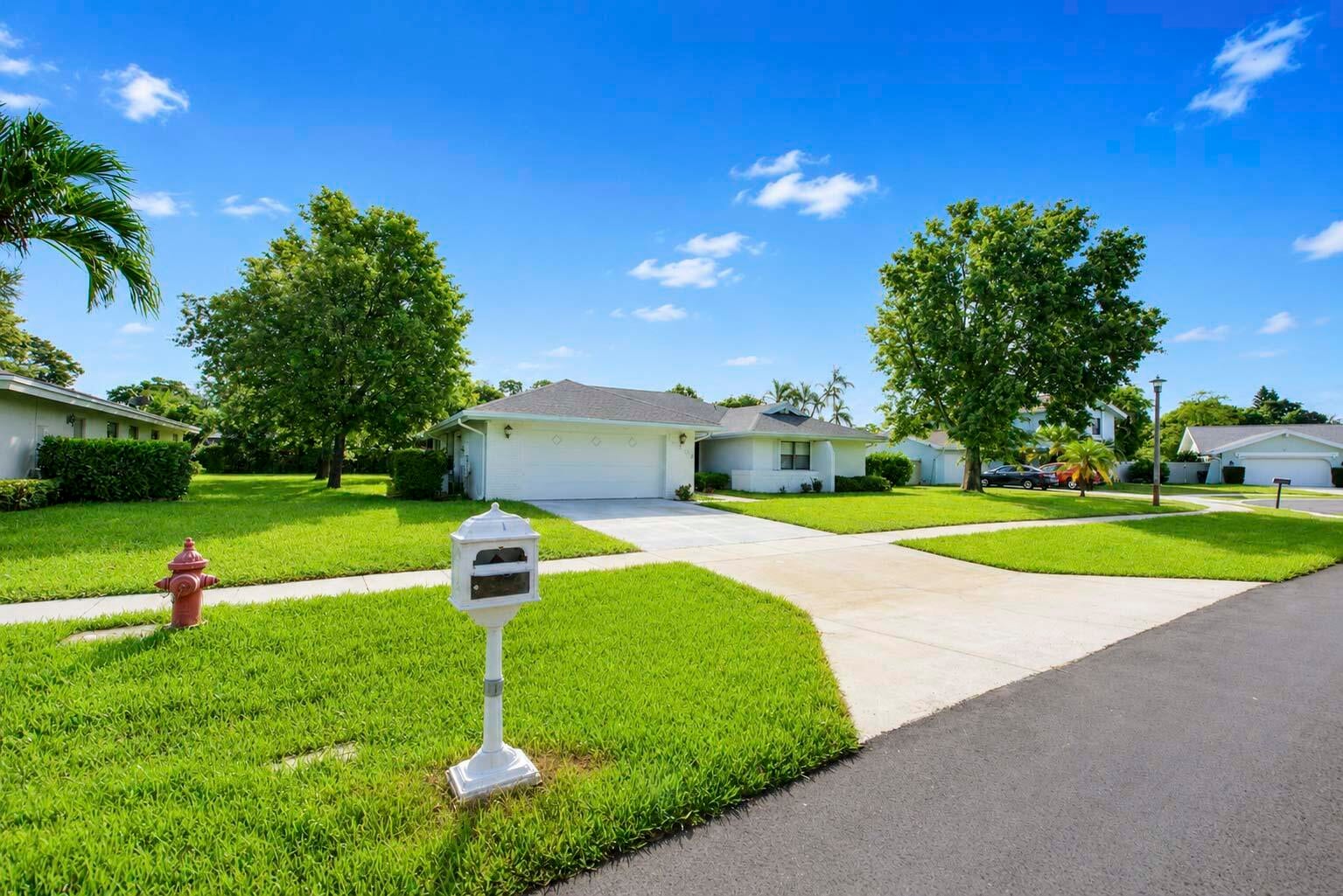 12403 Westhall Place, Wellington FL 33414