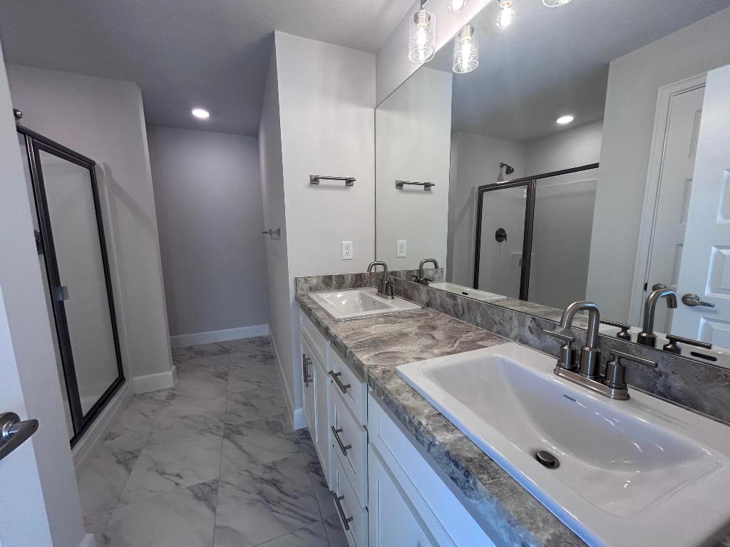 WATERSTONE PHASE THREE - Residential