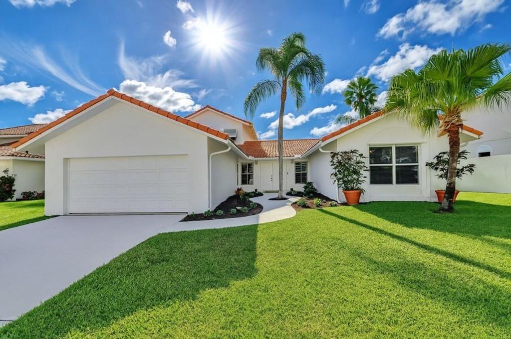 Photo of 1524 SW 5th Avenue, Boca Raton, FL 33432 (MLS # F10531212)