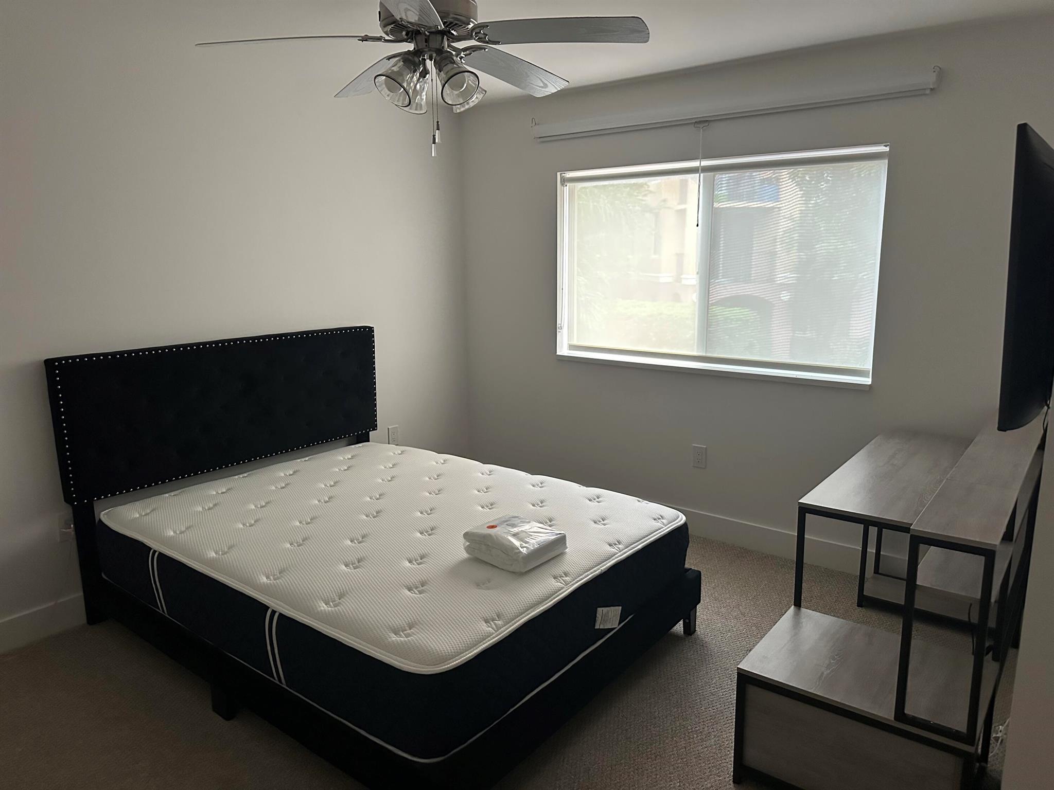 HYPOLUXOS MARINERS CAY CO - Residential Lease