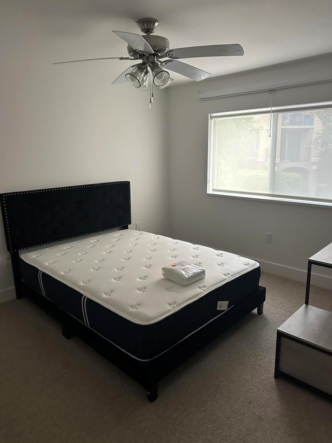 HYPOLUXOS MARINERS CAY CO - Residential Lease
