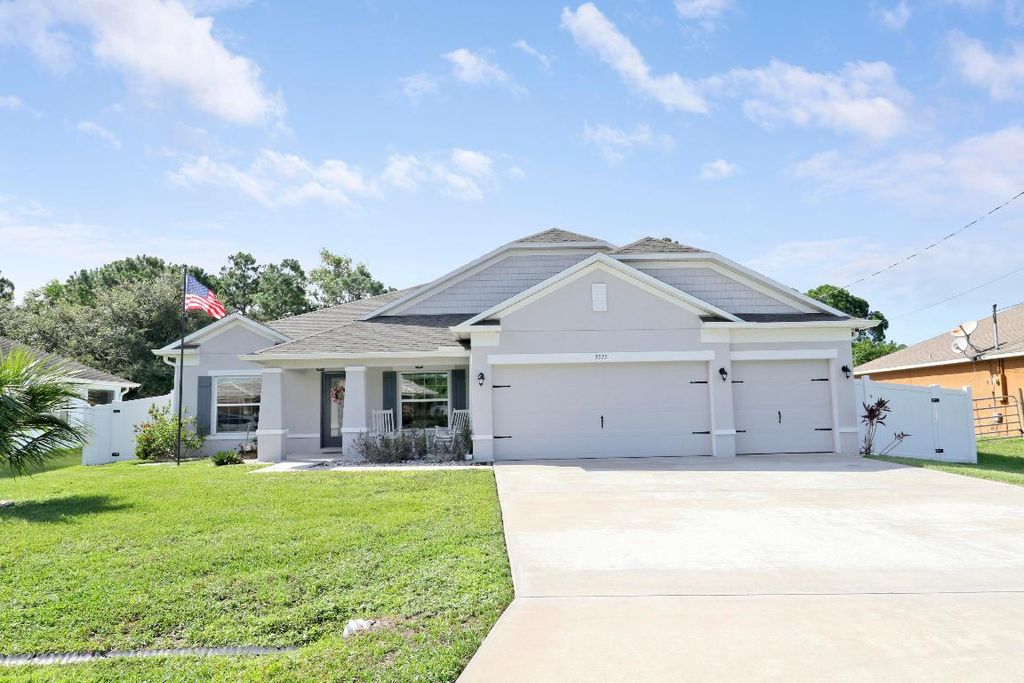 Photo of 5515 NW Whitecap Road, Port Saint Lucie, FL 34986 (MLS # R11108848)