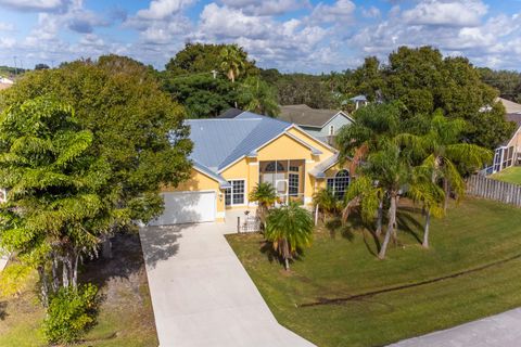 Townhomes and Villas with Garages in Florida's Treasure Coast 116 3502 SE Hyde Circle Port St Lucie FL 34984