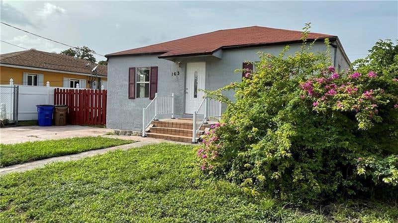 Photo of 163 SW 5th Street, Deerfield Beach, FL 33441 (MLS # B26043561)