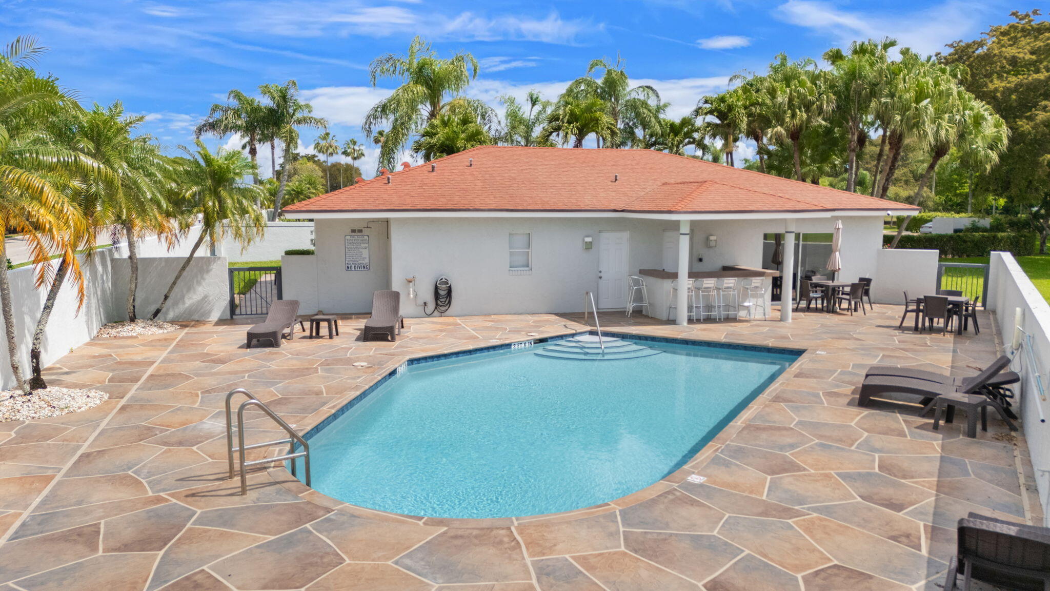 WOODLAND LAKES - Residential