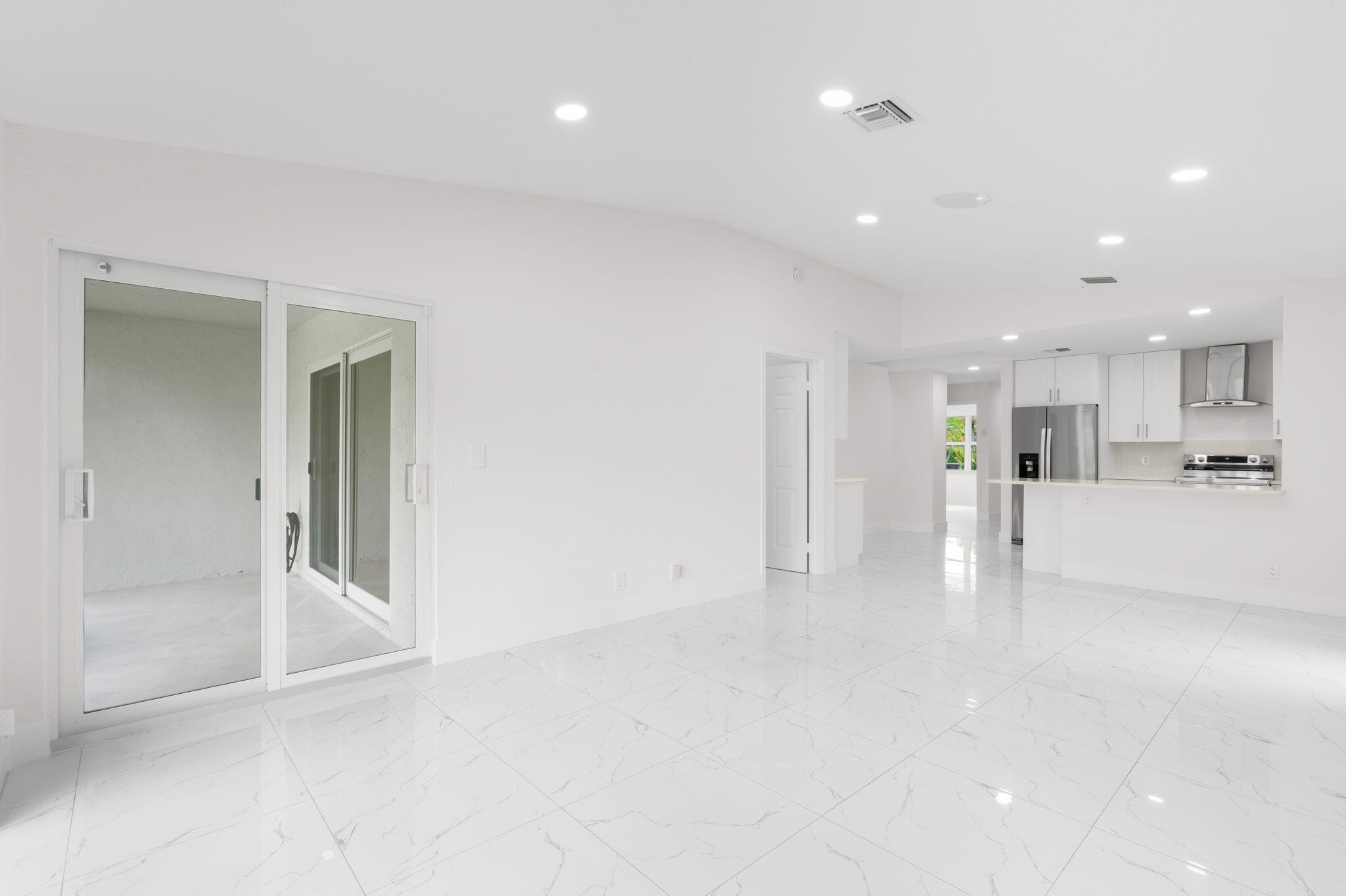 WOODLAND LAKES - Residential