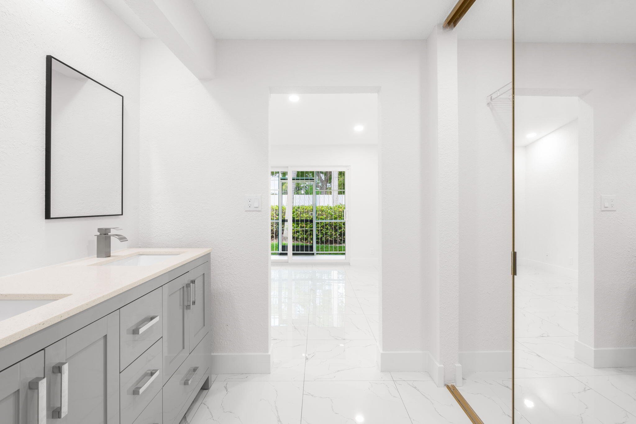 WOODLAND LAKES - Residential