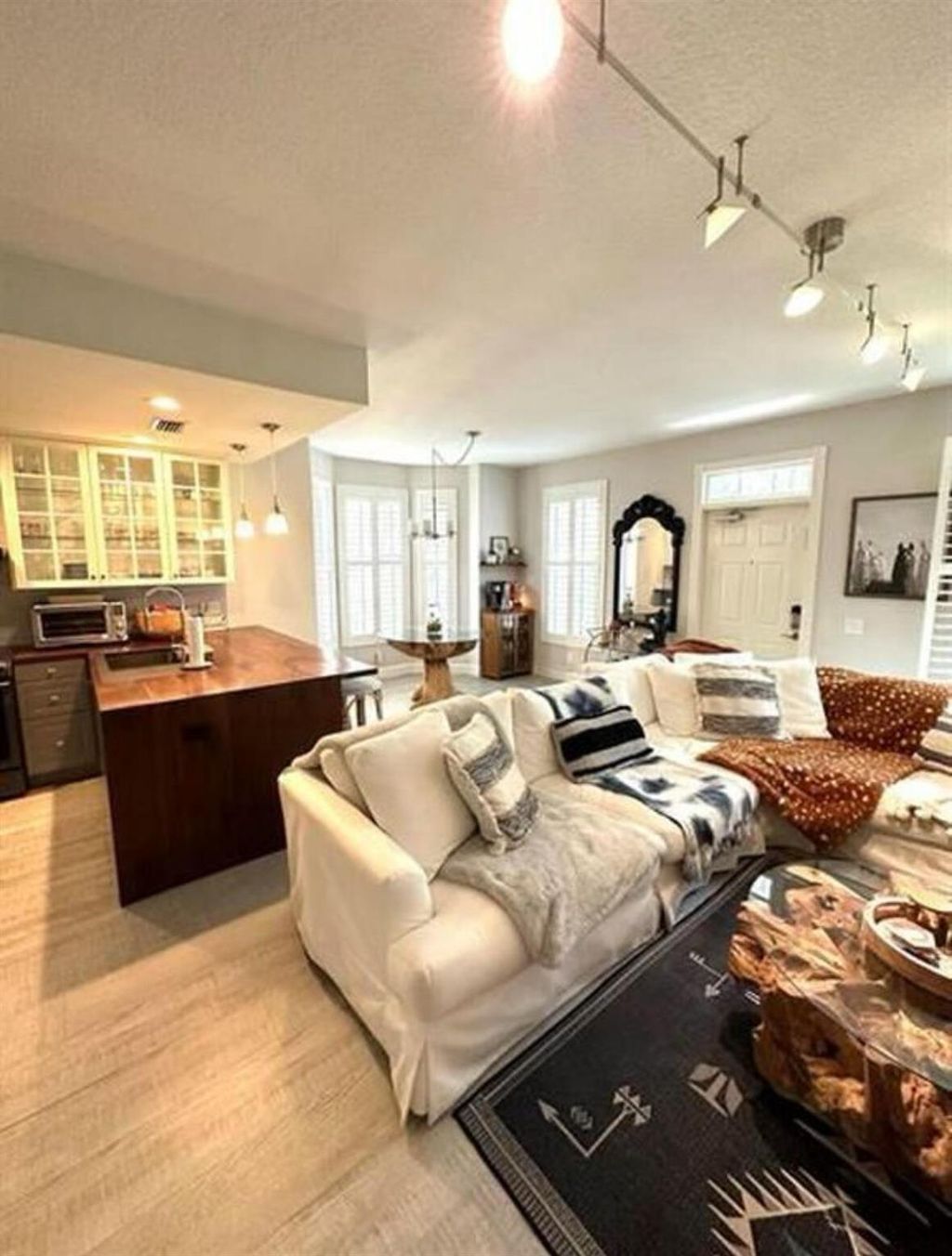 Photo of 262 Iris Drive, Jupiter, FL 33458 (MLS # R11090492)