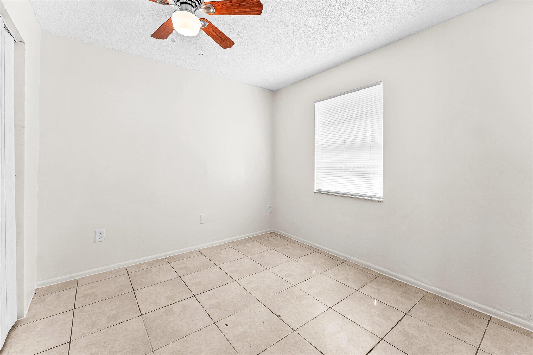 Gulfstream Apartments - Residential Lease