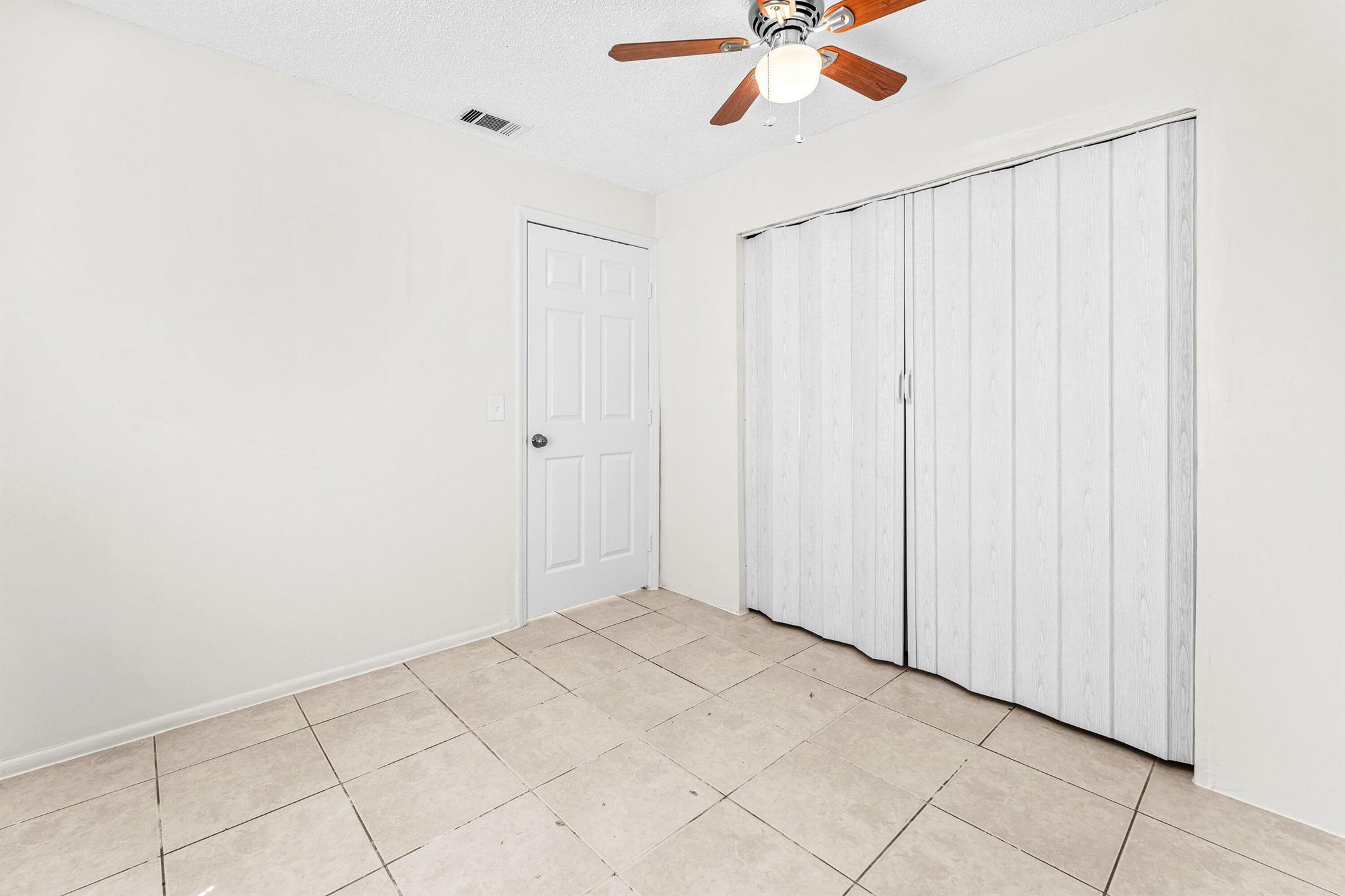 Gulfstream Apartments - Residential Lease