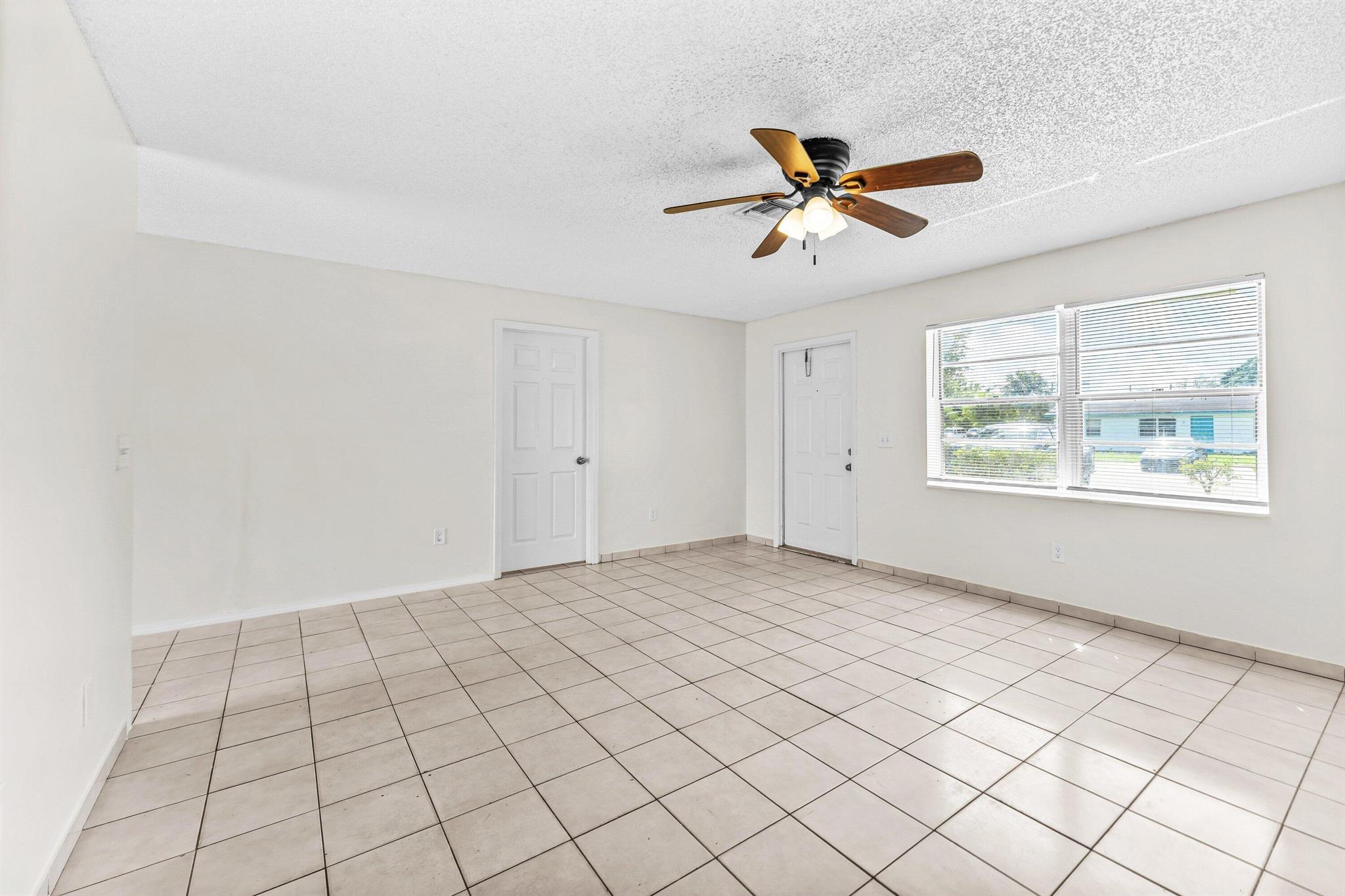 Gulfstream Apartments - Residential Lease