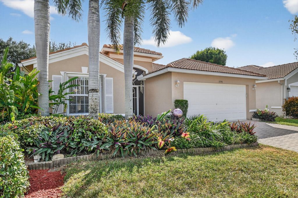 Photo of 5194 Palazzo Place, Boynton Beach, FL 33437 (MLS # R11142155)