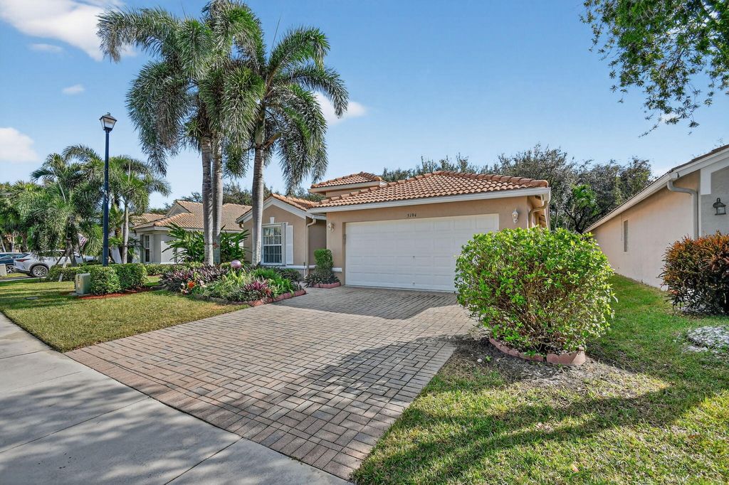 Photo of 5194 Palazzo Place, Boynton Beach, FL 33437 (MLS # R11142155)