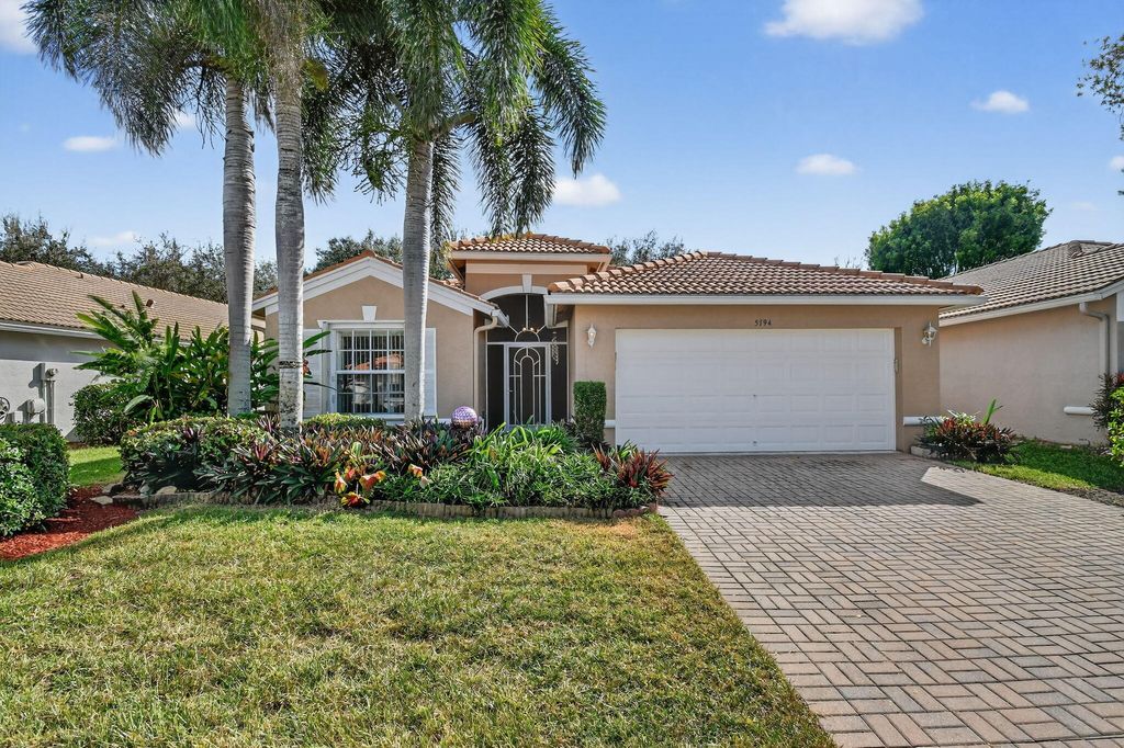 Photo of 5194 Palazzo Place, Boynton Beach, FL 33437 (MLS # R11142155)