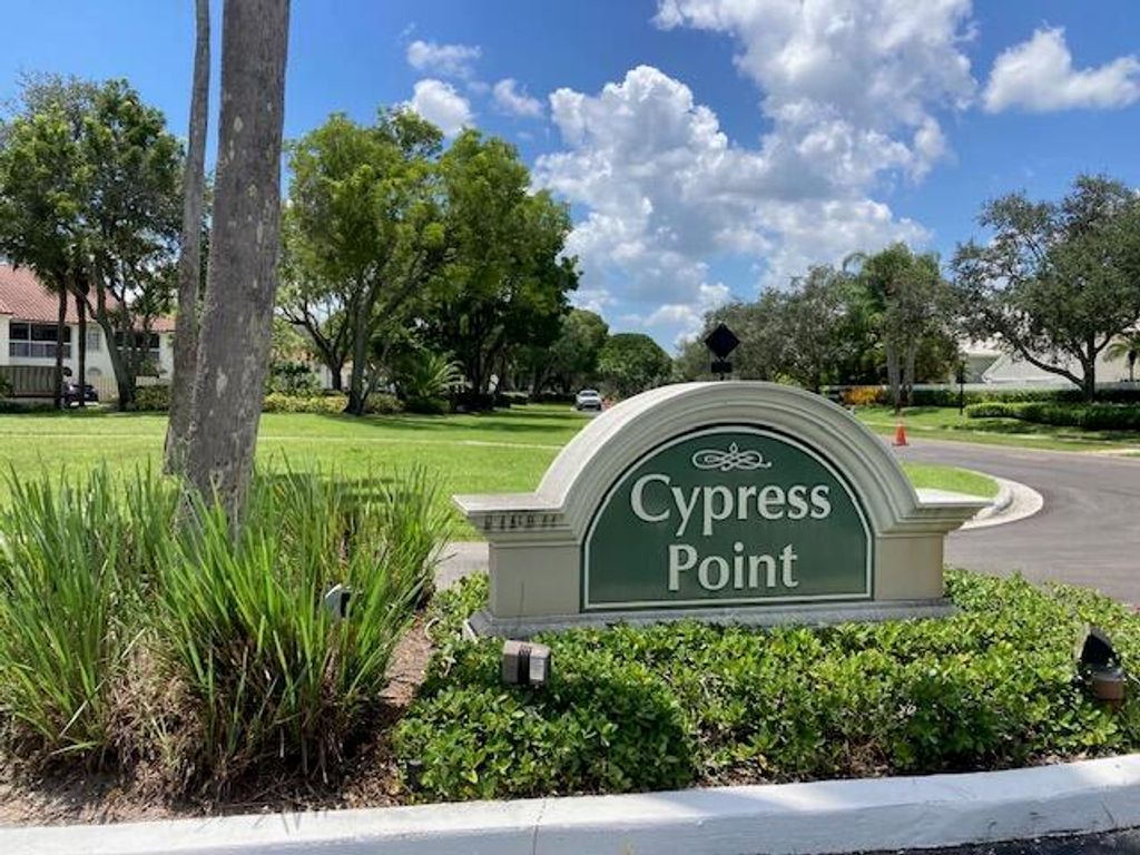 Photo of 158 Cypress Point Drive, Palm Beach Gardens, FL 33418 (MLS # R10915111)