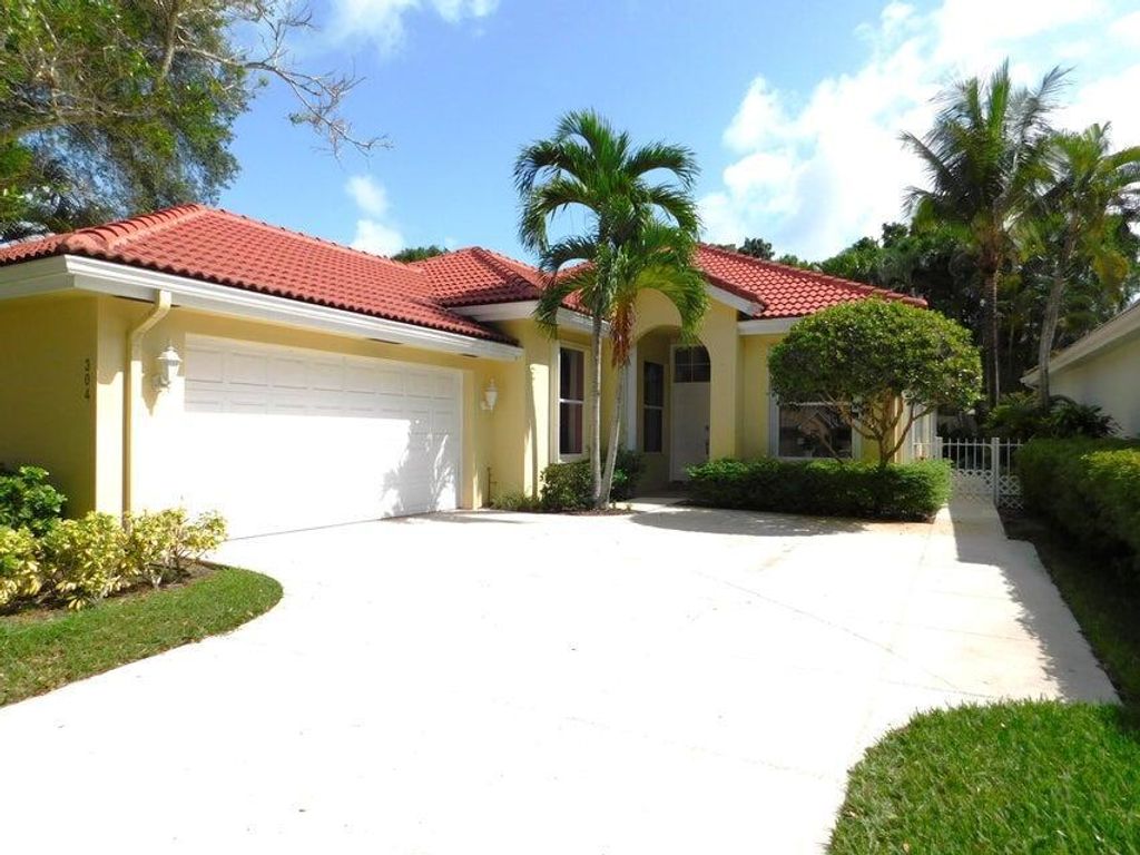 Photo of 304 S Hampton Drive, Jupiter, FL 33458 (MLS # R11125693)