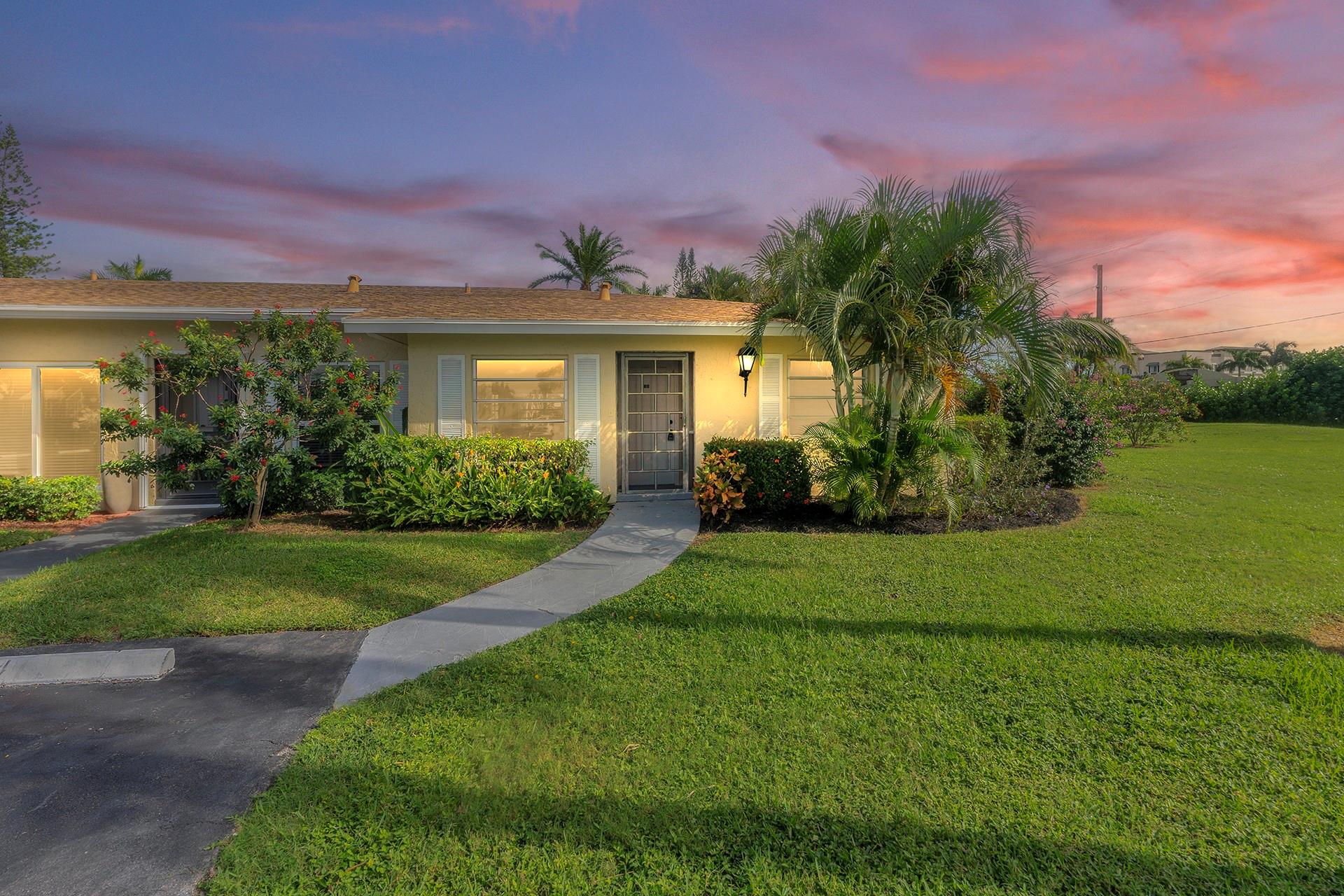 13915 Via Aurora Apt D, Delray Beach, FL, 33484/$209,000 2 13915 Via Aurora Apt D