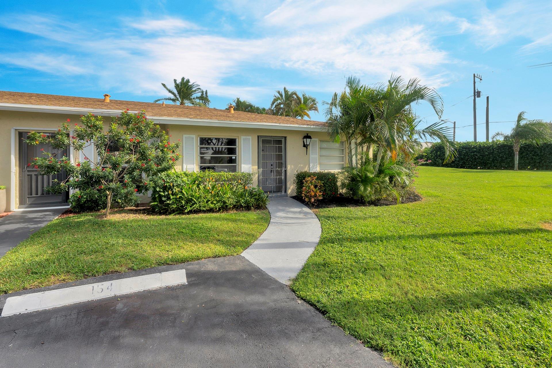 13915 Via Aurora Apt D, Delray Beach, FL, 33484/$209,000 3 13915 Via Aurora Apt D