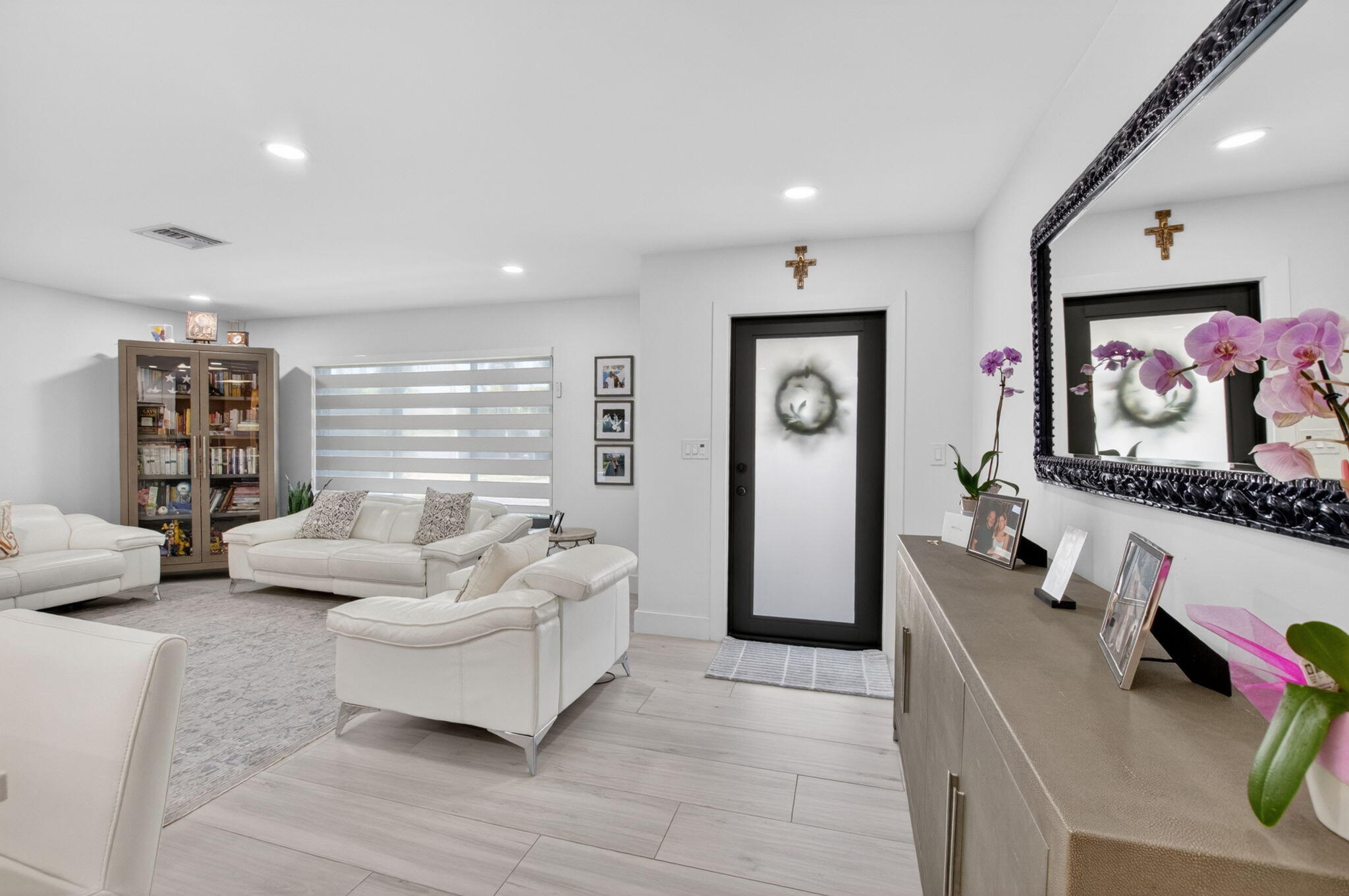 658 NW 7th Avenue