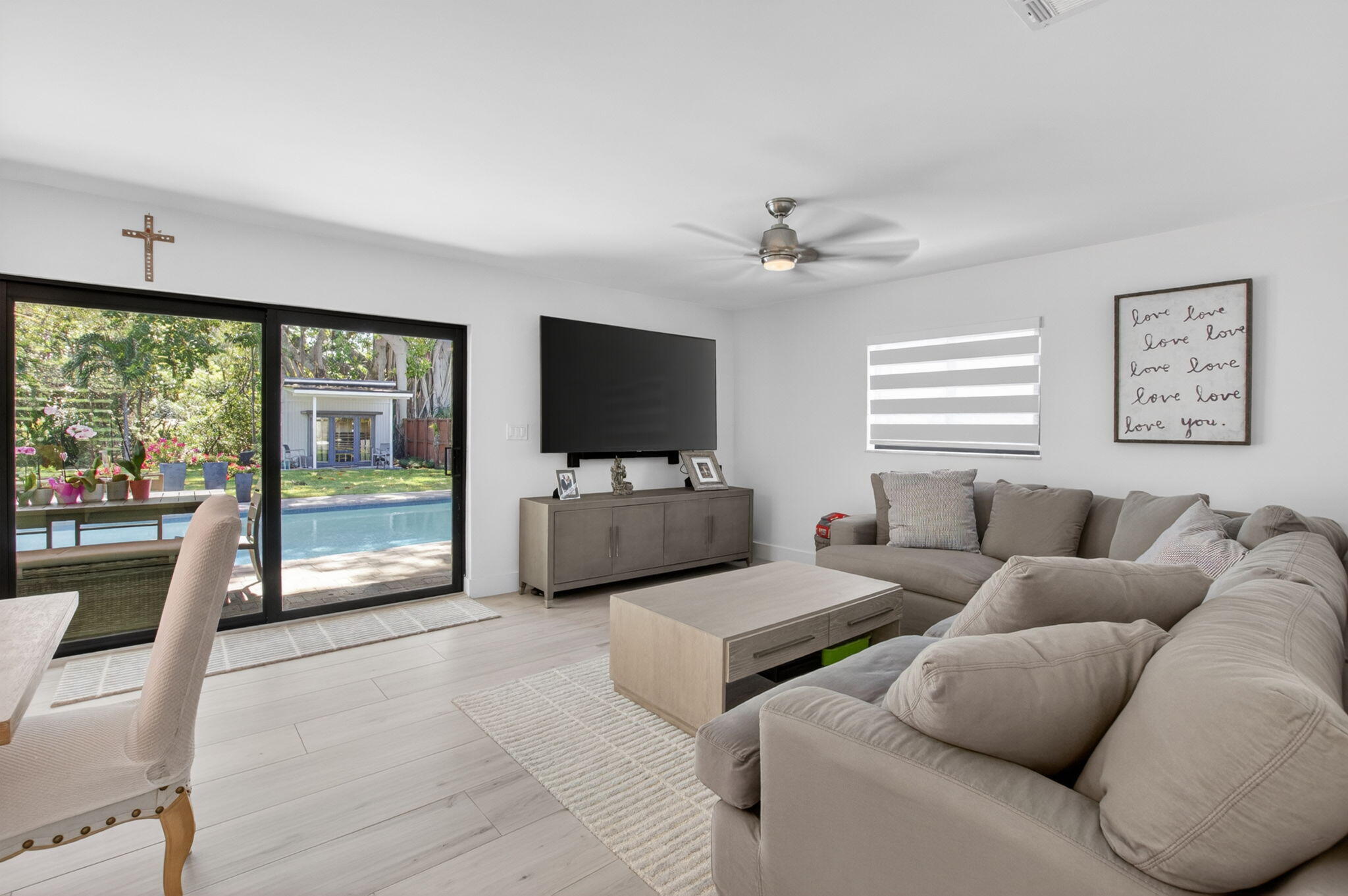 TUNISON PALMS SEC 1 - Residential