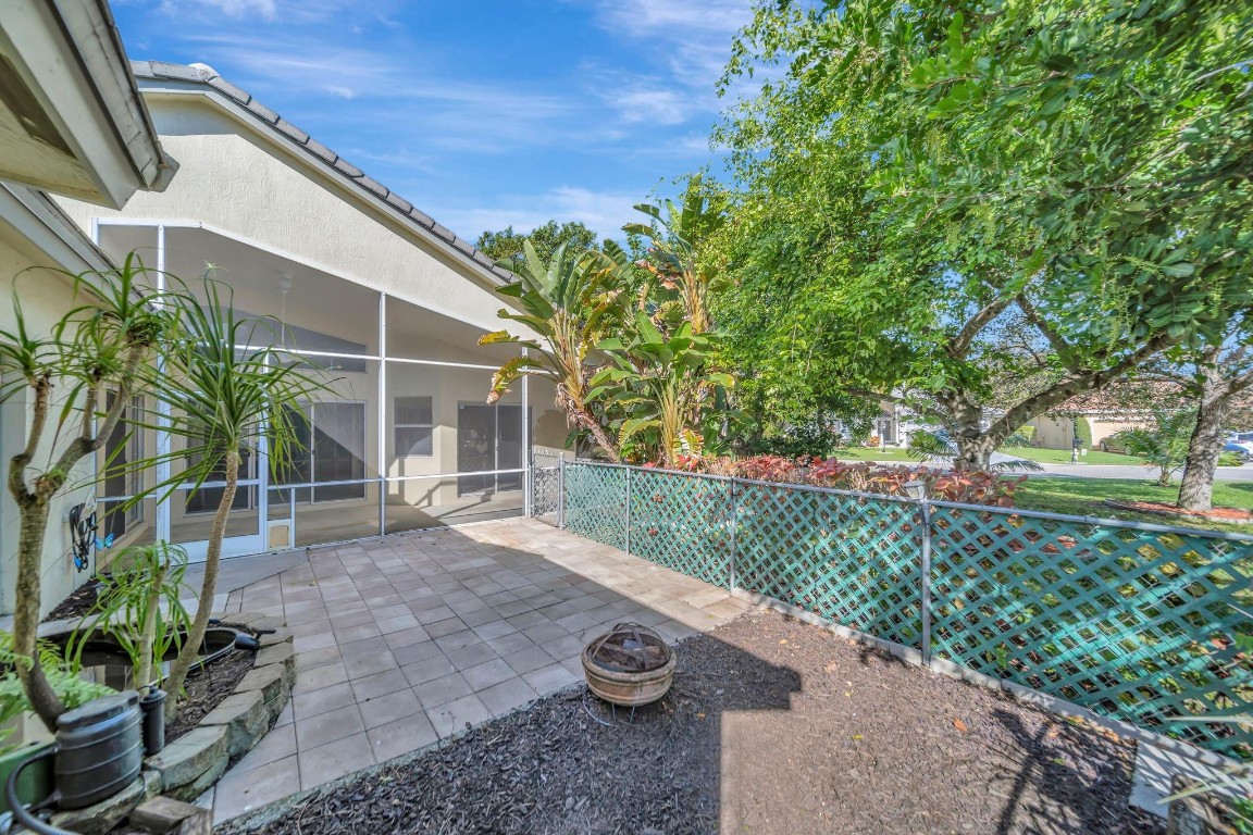 ARBORS@CORAL CREEK - Residential