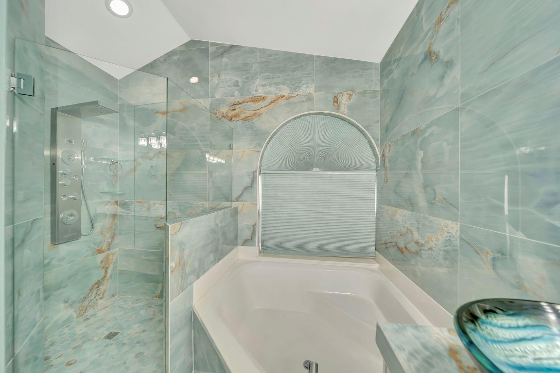 ARBORS@CORAL CREEK - Residential