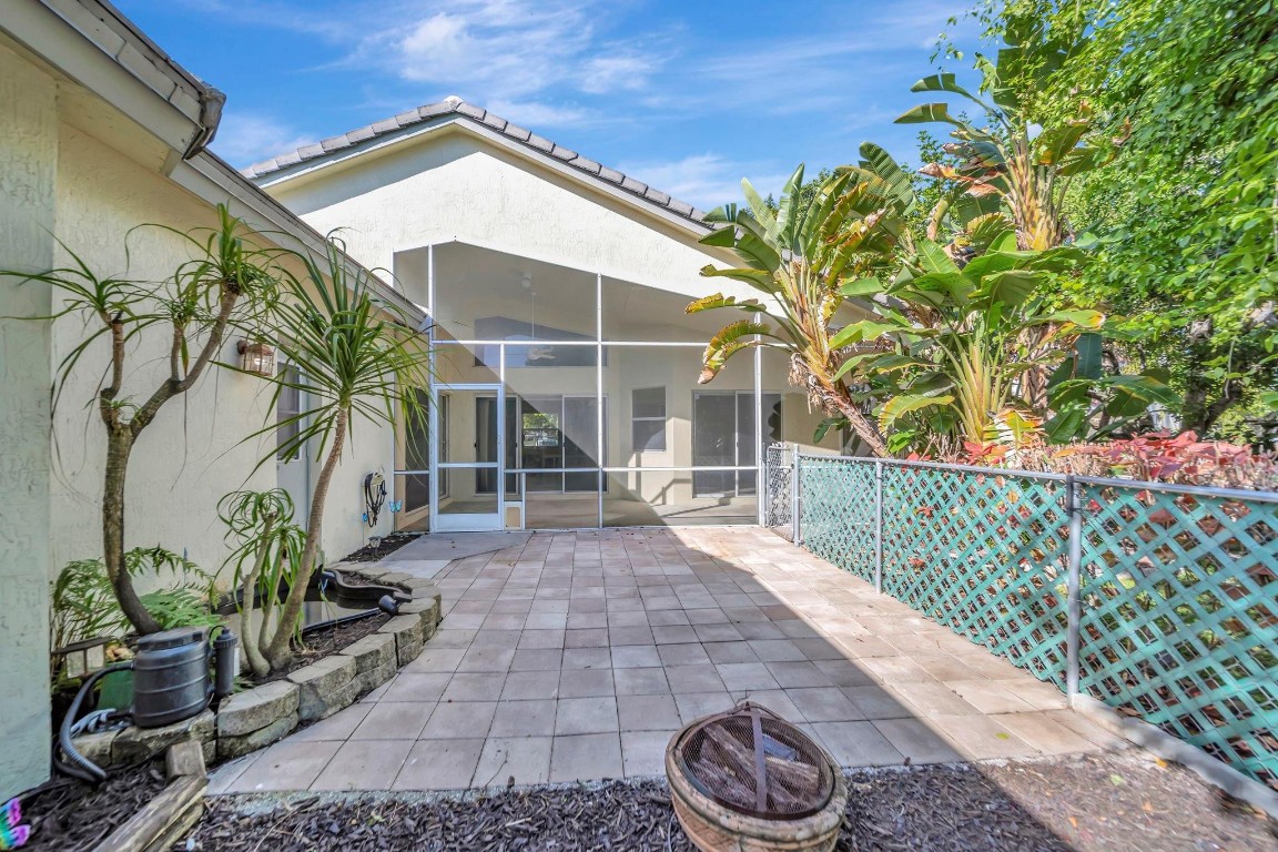 ARBORS@CORAL CREEK - Residential