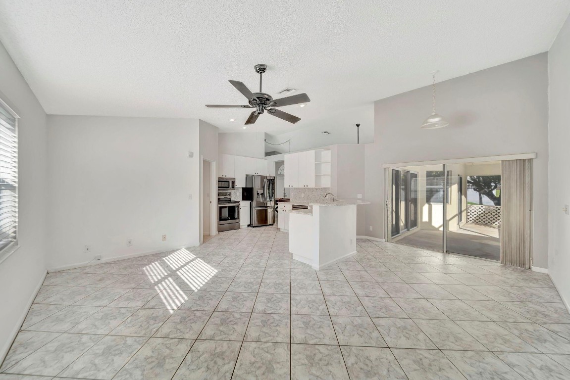 ARBORS@CORAL CREEK - Residential