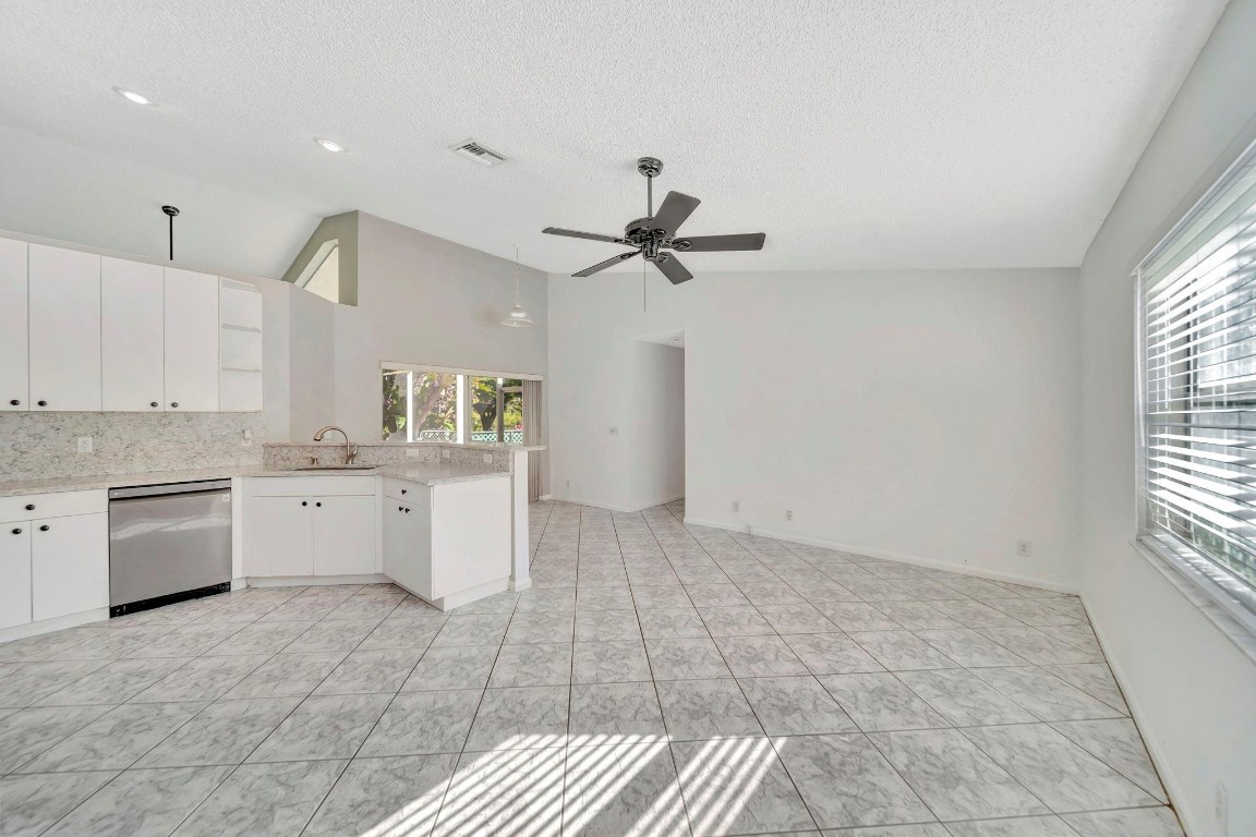 ARBORS@CORAL CREEK - Residential