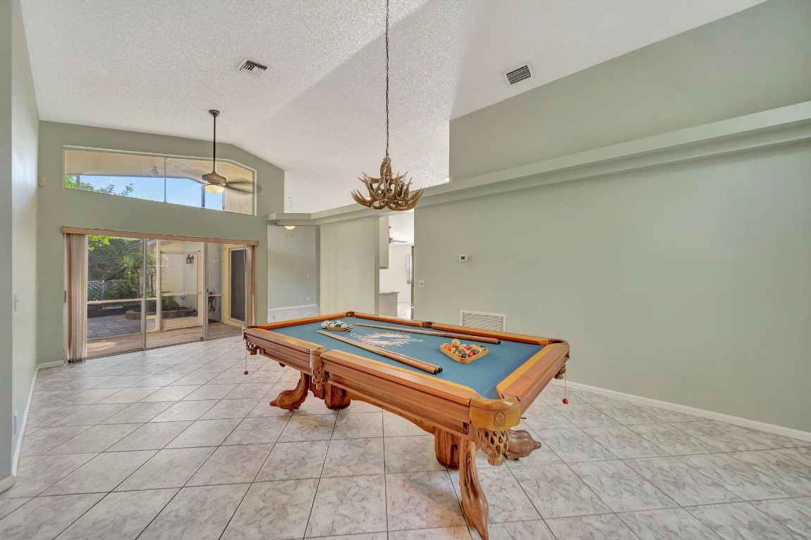 ARBORS@CORAL CREEK - Residential