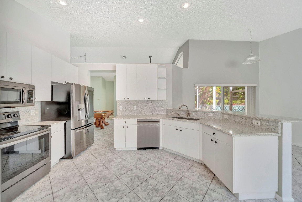 ARBORS@CORAL CREEK - Residential