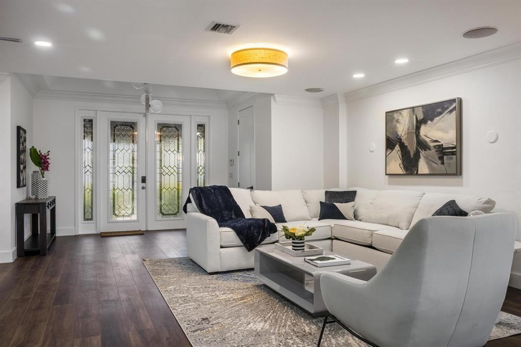 CORAL RIDGE ISLES - Residential Lease