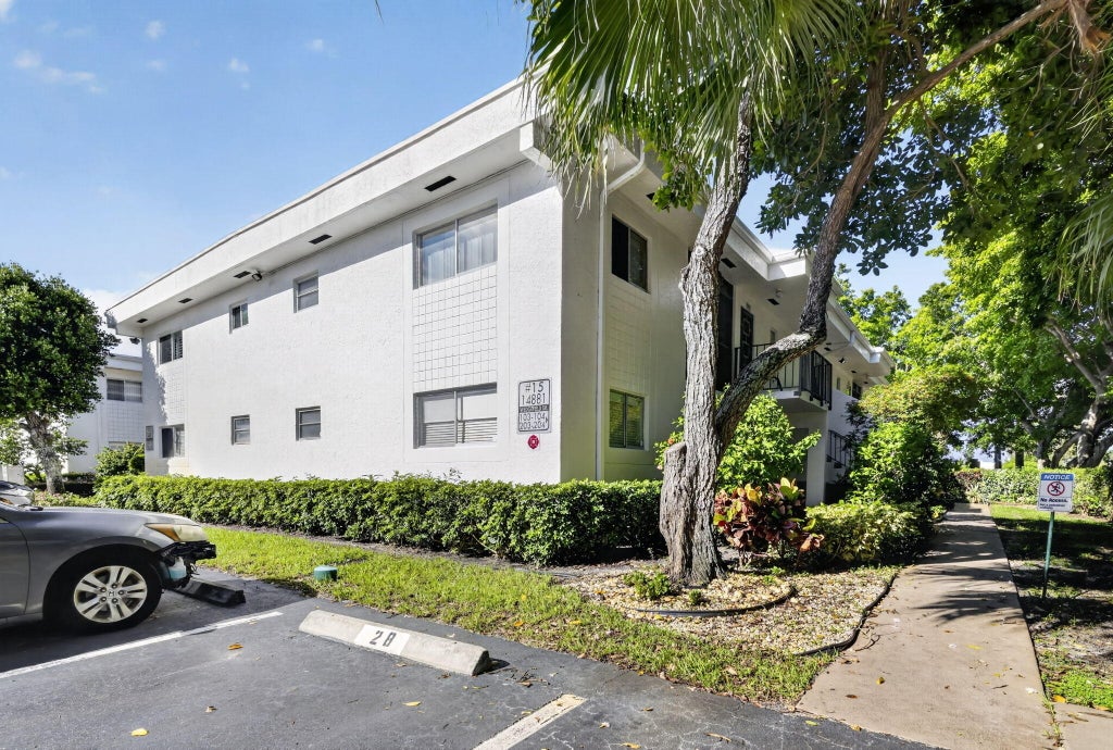Photo of 14881 WEDGEFIELD Drive #103, Delray Beach, FL 33446 (MLS # B26080155)