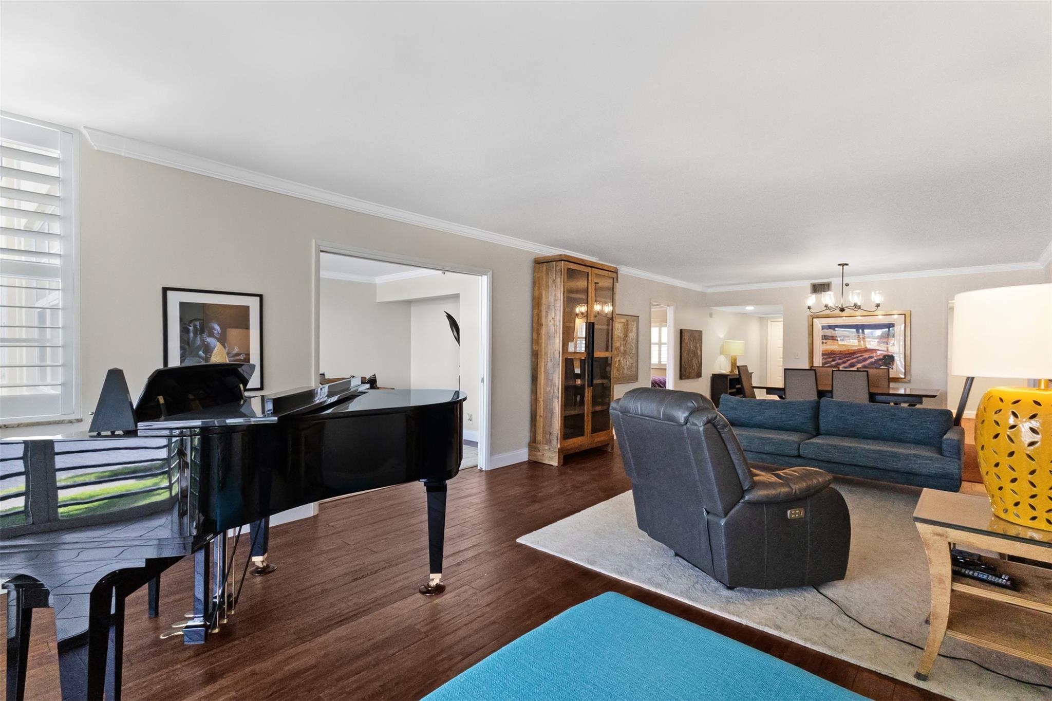 3095 N Course Dr 203