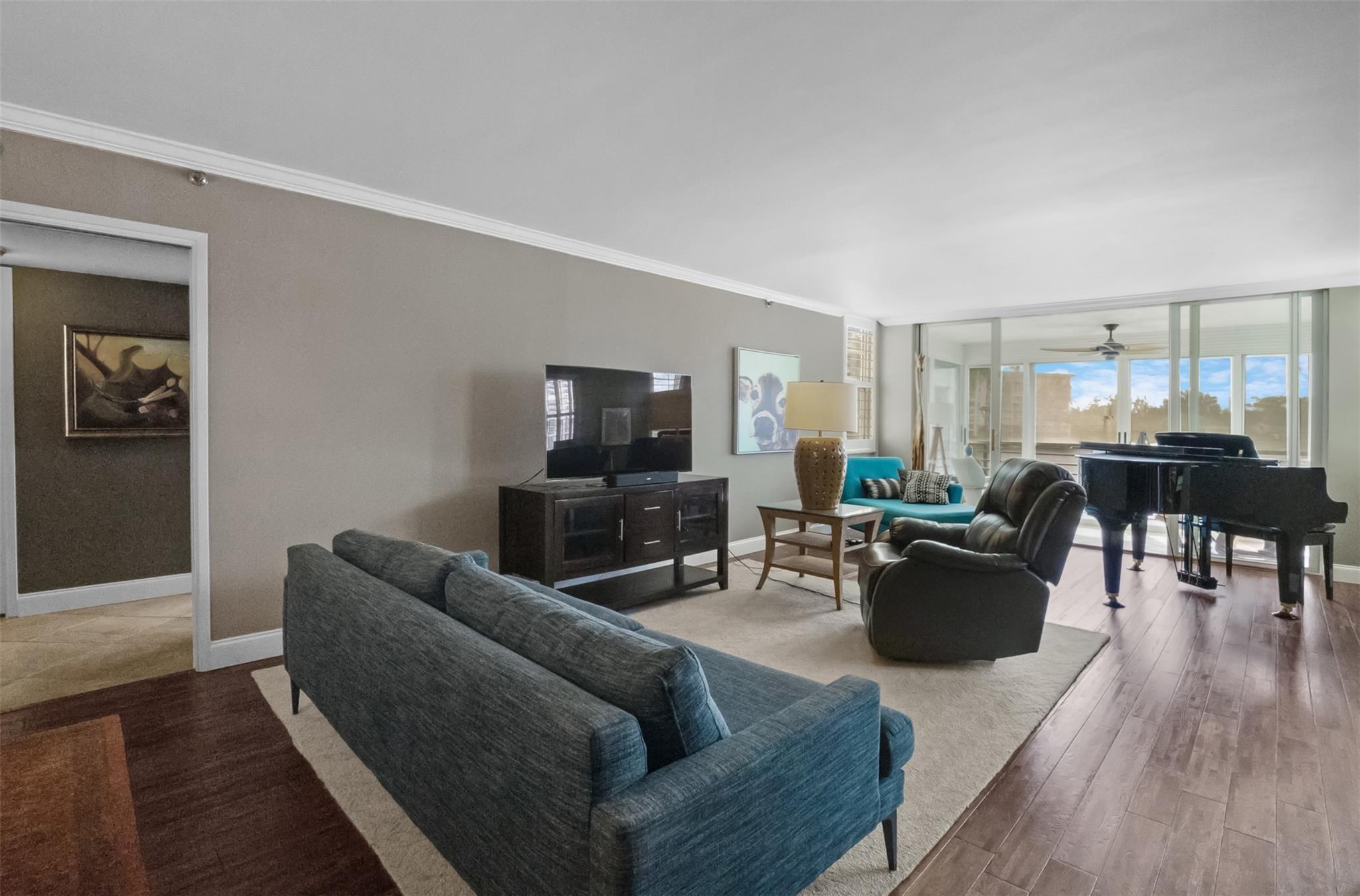 3095 N Course Dr 203