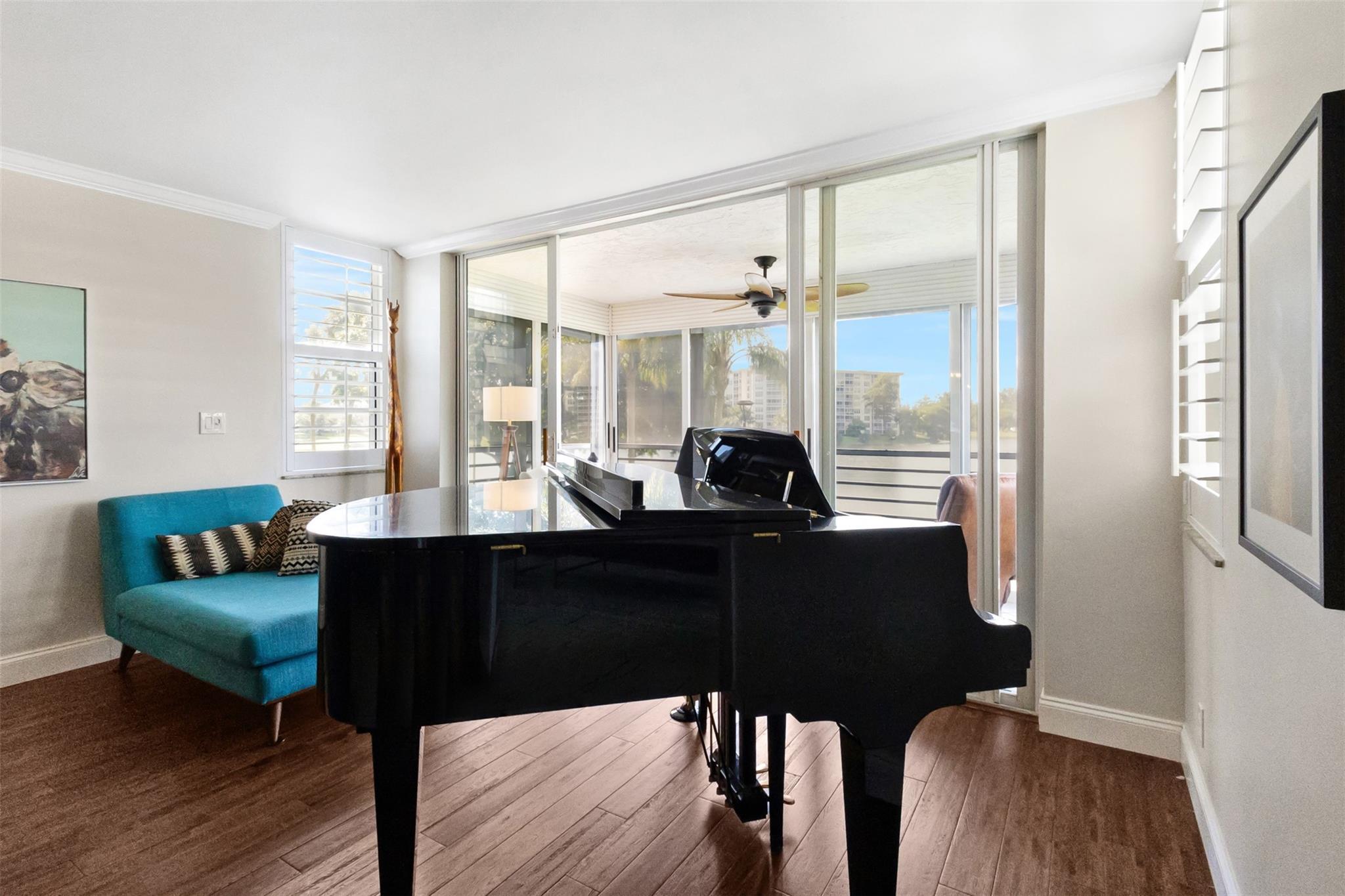 3095 N Course Dr 203