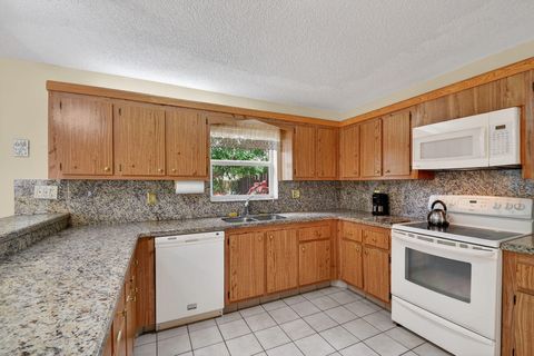 Tiny photo for 6730 Starkeys Place, Lake Worth, FL 33467 (MLS # R11161041)